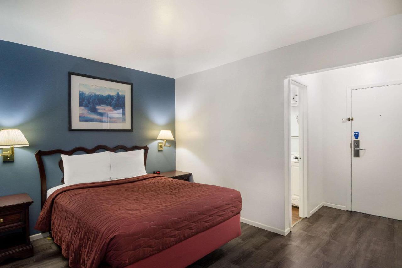 Rodeway Inn & Suites Sidney Historic Downtown I-80 Экстерьер фото